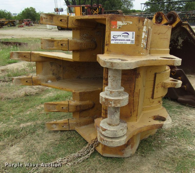 image for item DG1340 Hensley bucket