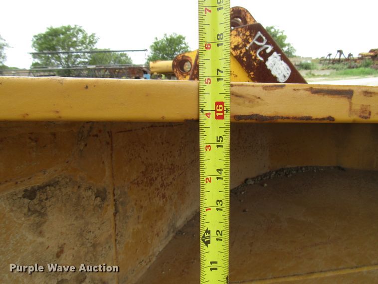 image for item DG1340 Hensley bucket