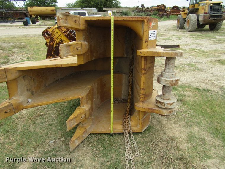 image for item DG1340 Hensley bucket