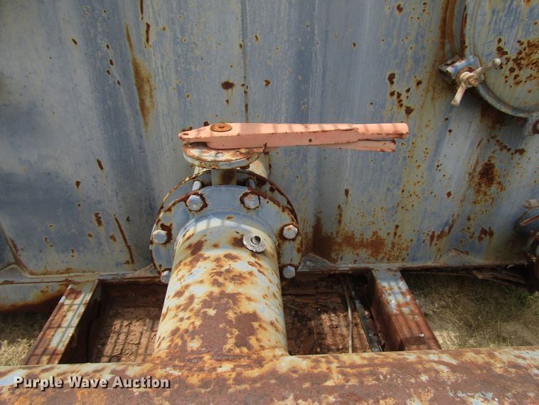 image for item DG1343 2007 Water Boy Products frac tank trailer