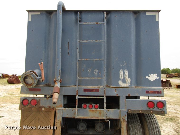 image for item DG1343 2007 Water Boy Products frac tank trailer