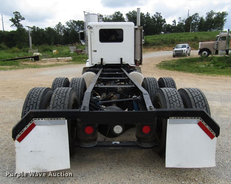 image for item DG1373 1999 Peterbilt 377 truck cab and chassis