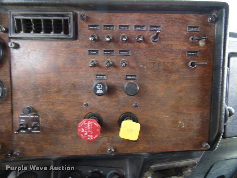 image for item DG1373 1999 Peterbilt 377 truck cab and chassis