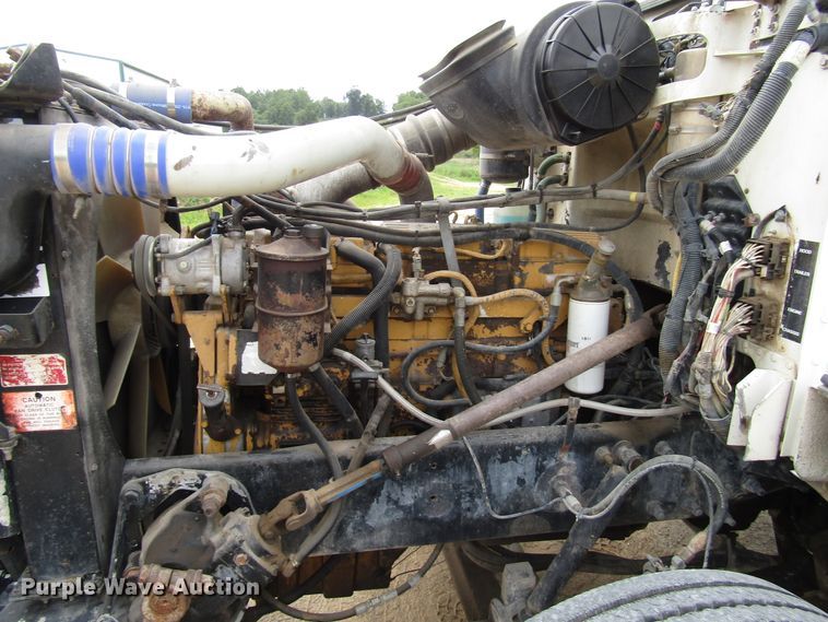 image for item DG1373 1999 Peterbilt 377 truck cab and chassis