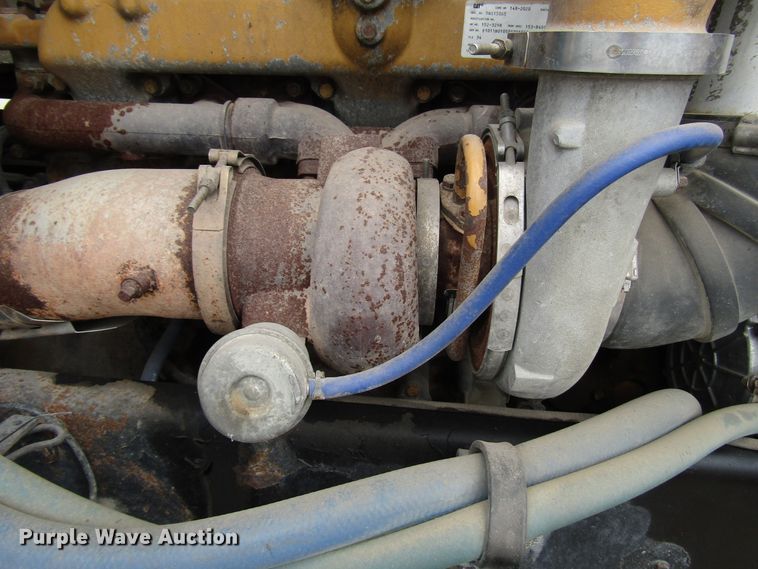 image for item DG1373 1999 Peterbilt 377 truck cab and chassis