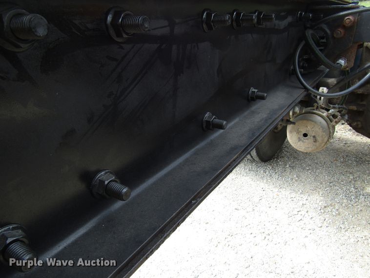 image for item DG1373 1999 Peterbilt 377 truck cab and chassis