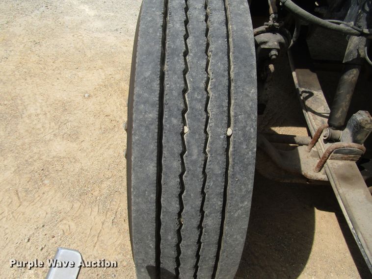 image for item DG1373 1999 Peterbilt 377 truck cab and chassis