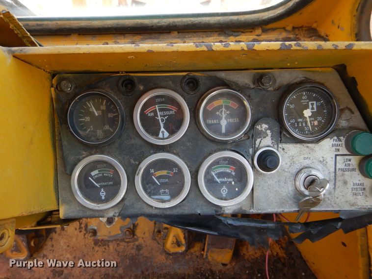 image for item DH3503 1985 Fiat-Allis FR10 wheel loader