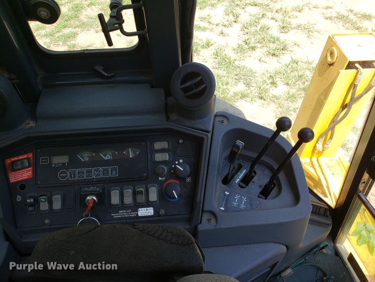 image for item DH4570 2007 John Deere 315SG backhoe