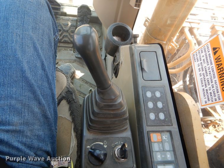 image for item DH6024 2003 Caterpillar 315C L excavator