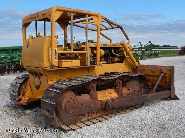 image for item DH6033 1966 Caterpillar D6C dozer