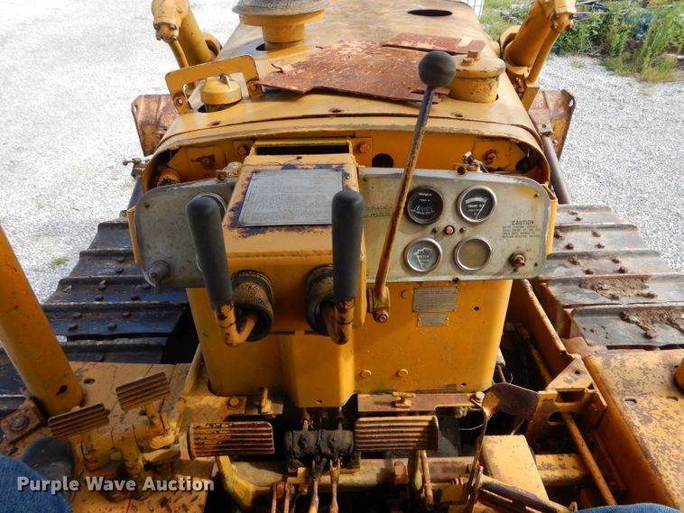 image for item DH6033 1966 Caterpillar D6C dozer