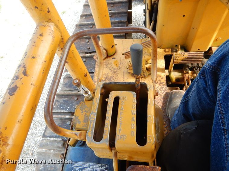 image for item DH6033 1966 Caterpillar D6C dozer