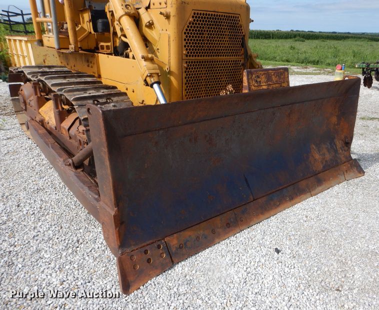 image for item DH6033 1966 Caterpillar D6C dozer