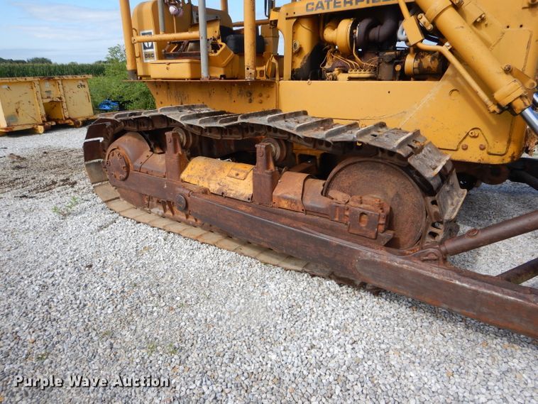 image for item DH6033 1966 Caterpillar D6C dozer