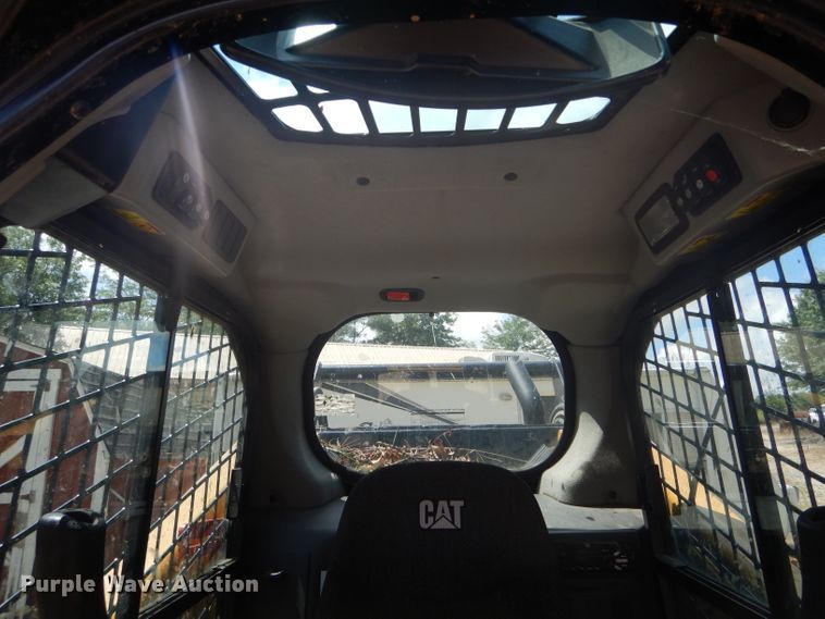 image for item DH6036 2018 Caterpillar 299D2 skid steer