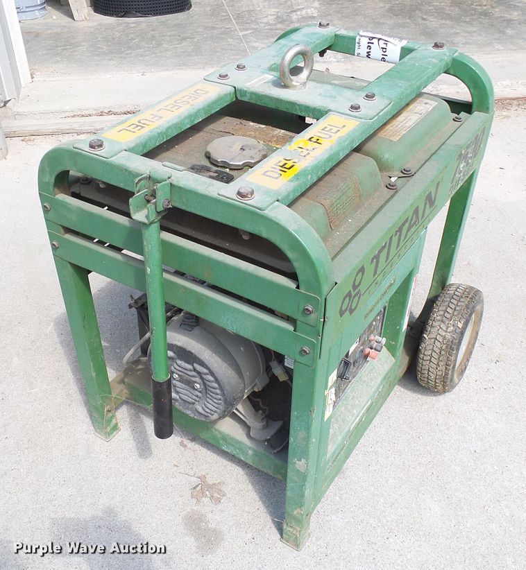 image for item DI0528 Titan 7500 generator