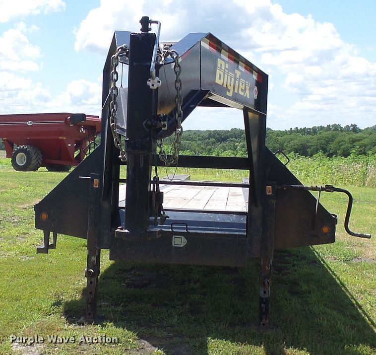 image for item DI0565 2014 Big Tex 22GN equipment trailer