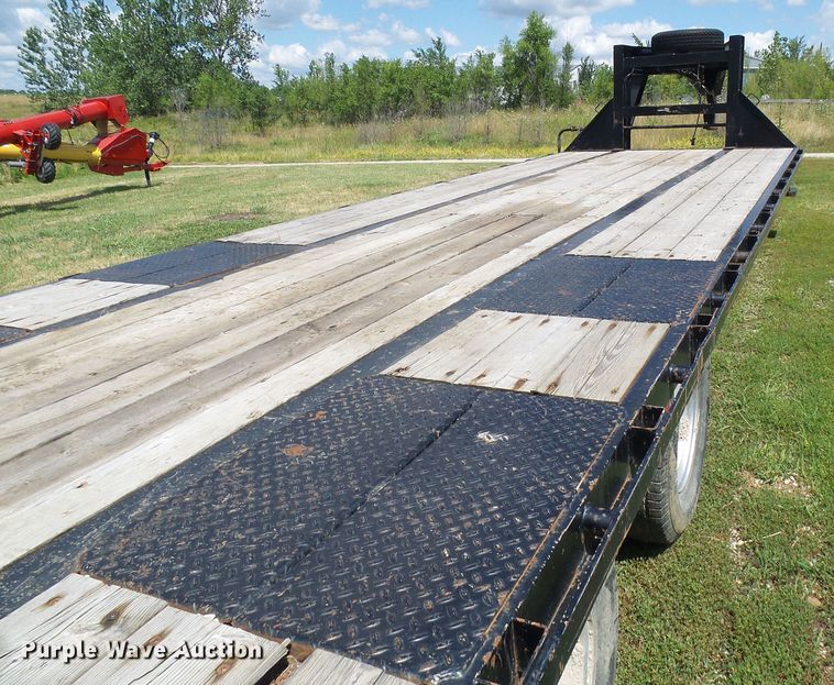 image for item DI0565 2014 Big Tex 22GN equipment trailer