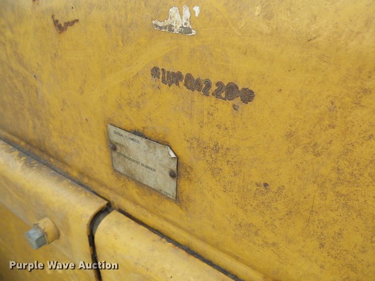 image for item DI0567 2005 Caterpillar D6R XW Series II dozer