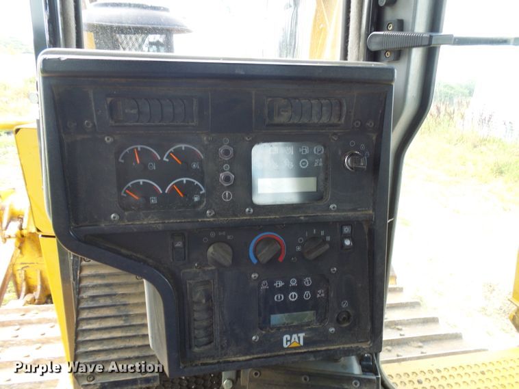 image for item DI0567 2005 Caterpillar D6R XW Series II dozer