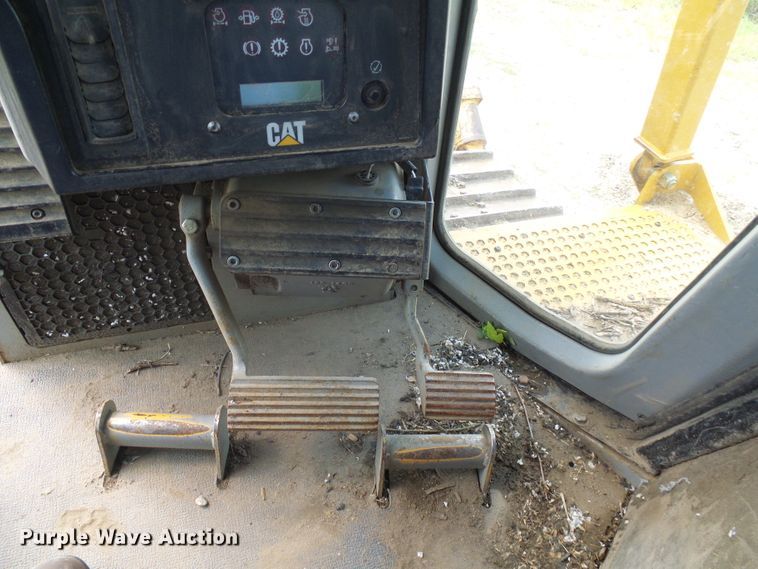 image for item DI0567 2005 Caterpillar D6R XW Series II dozer