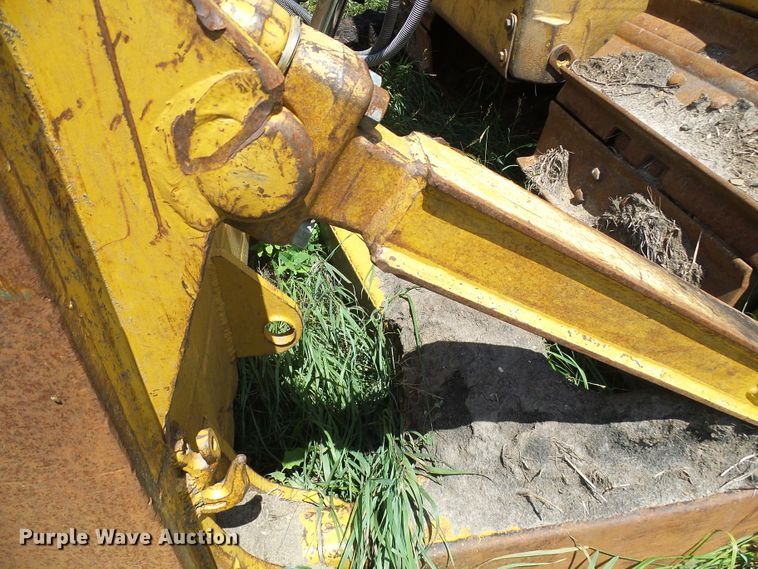 image for item DI0570 2004 Caterpillar D6R XW Series II dozer