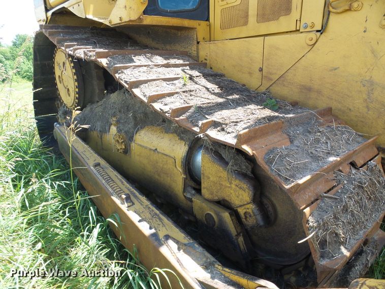 image for item DI0570 2004 Caterpillar D6R XW Series II dozer