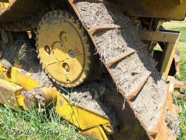 image for item DI0570 2004 Caterpillar D6R XW Series II dozer