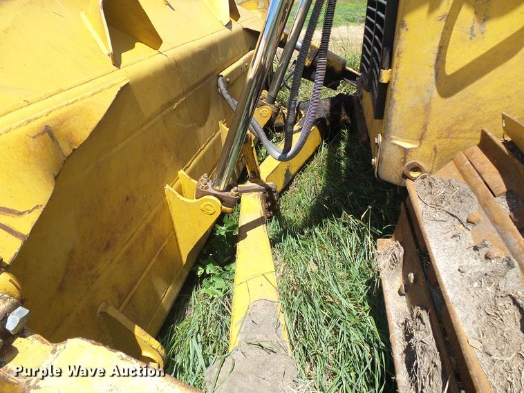 image for item DI0570 2004 Caterpillar D6R XW Series II dozer