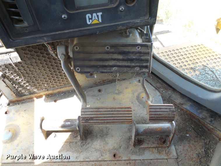 image for item DI0570 2004 Caterpillar D6R XW Series II dozer