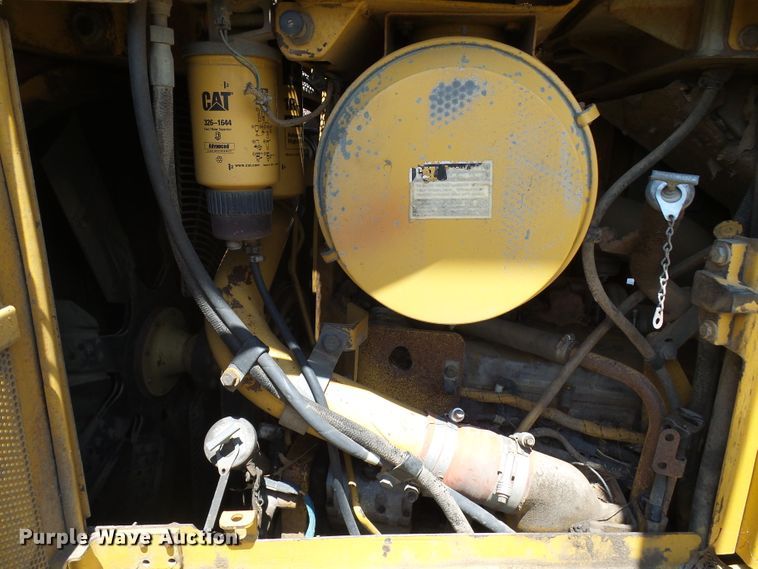 image for item DI0570 2004 Caterpillar D6R XW Series II dozer