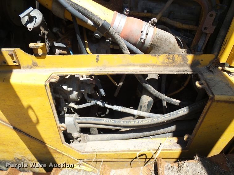 image for item DI0570 2004 Caterpillar D6R XW Series II dozer