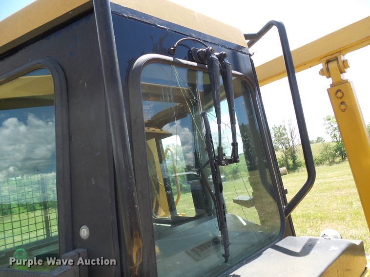 image for item DI0570 2004 Caterpillar D6R XW Series II dozer