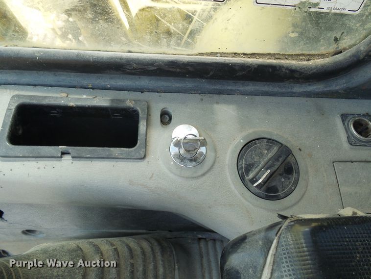 image for item DI0571 1996 Komatsu PC250LC excavator