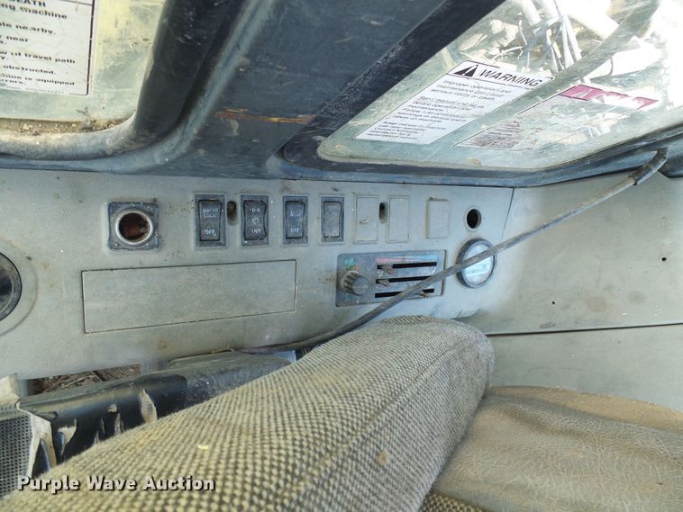 image for item DI0571 1996 Komatsu PC250LC excavator