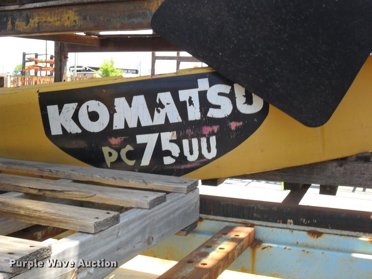 image for item DI9041 Komatsu PC75UU-2 counterweight