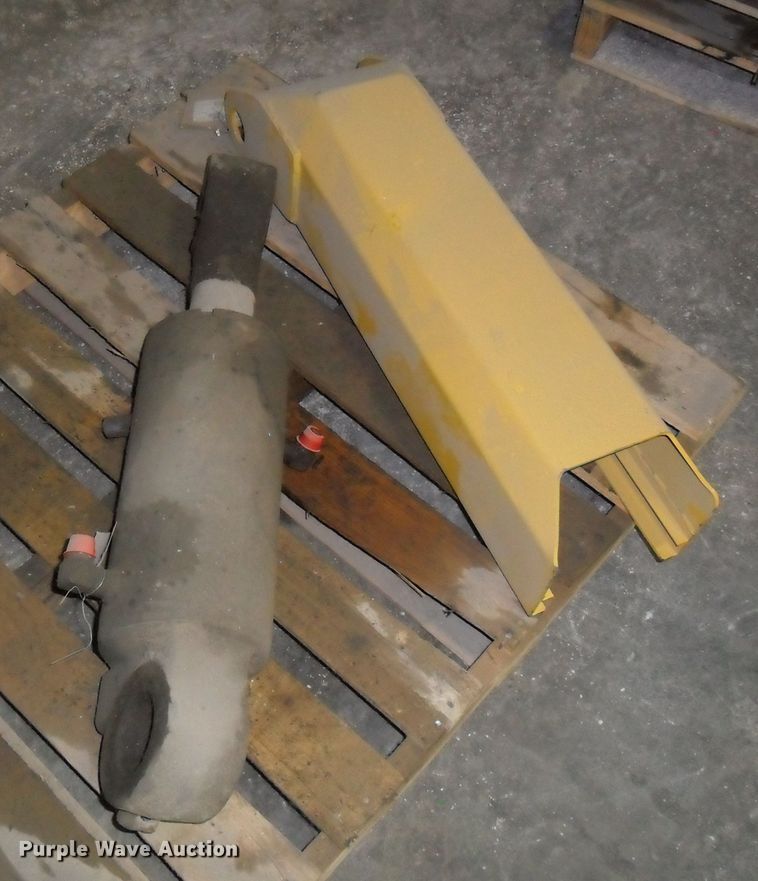 image for item DI9042 Komatsu PC75UU-2 parts