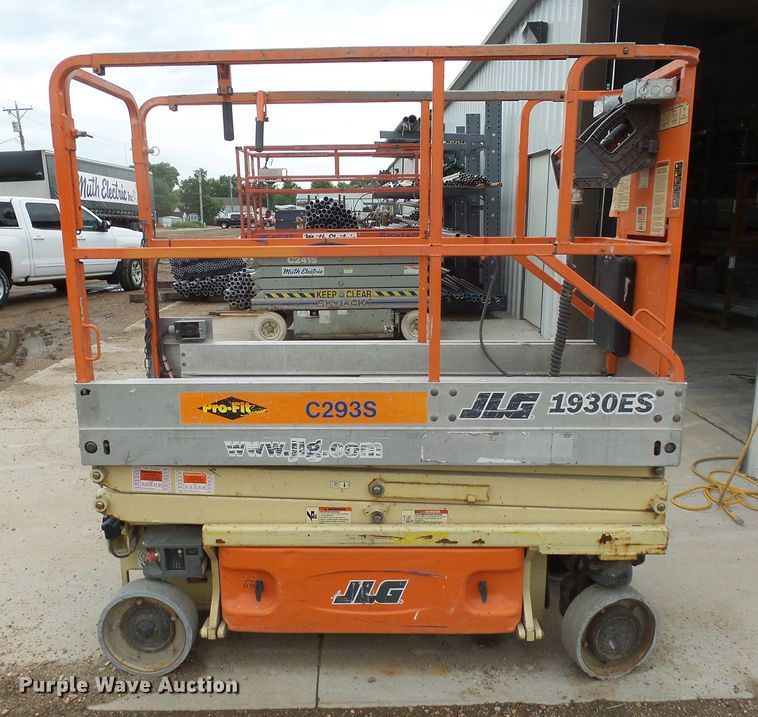 image for item DX9196 2005 JLG 1930ES scissor lift
