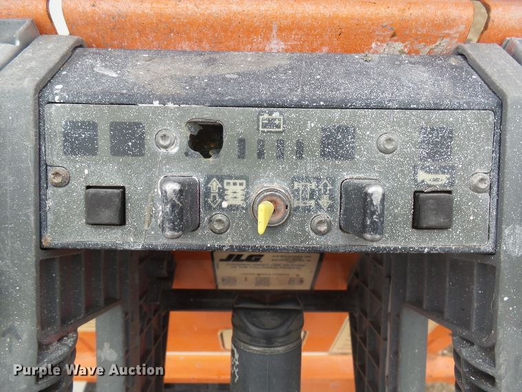 image for item DX9196 2005 JLG 1930ES scissor lift