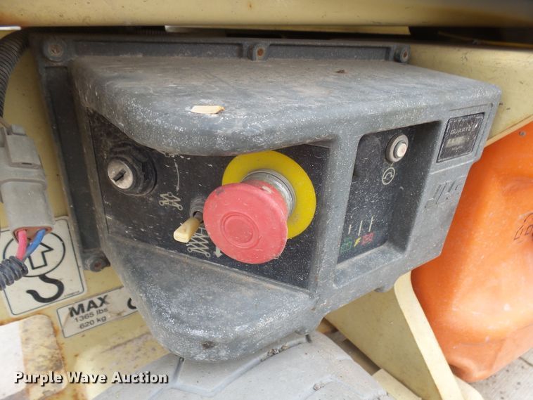 image for item DX9196 2005 JLG 1930ES scissor lift