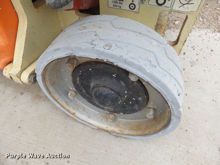 image for item DX9196 2005 JLG 1930ES scissor lift