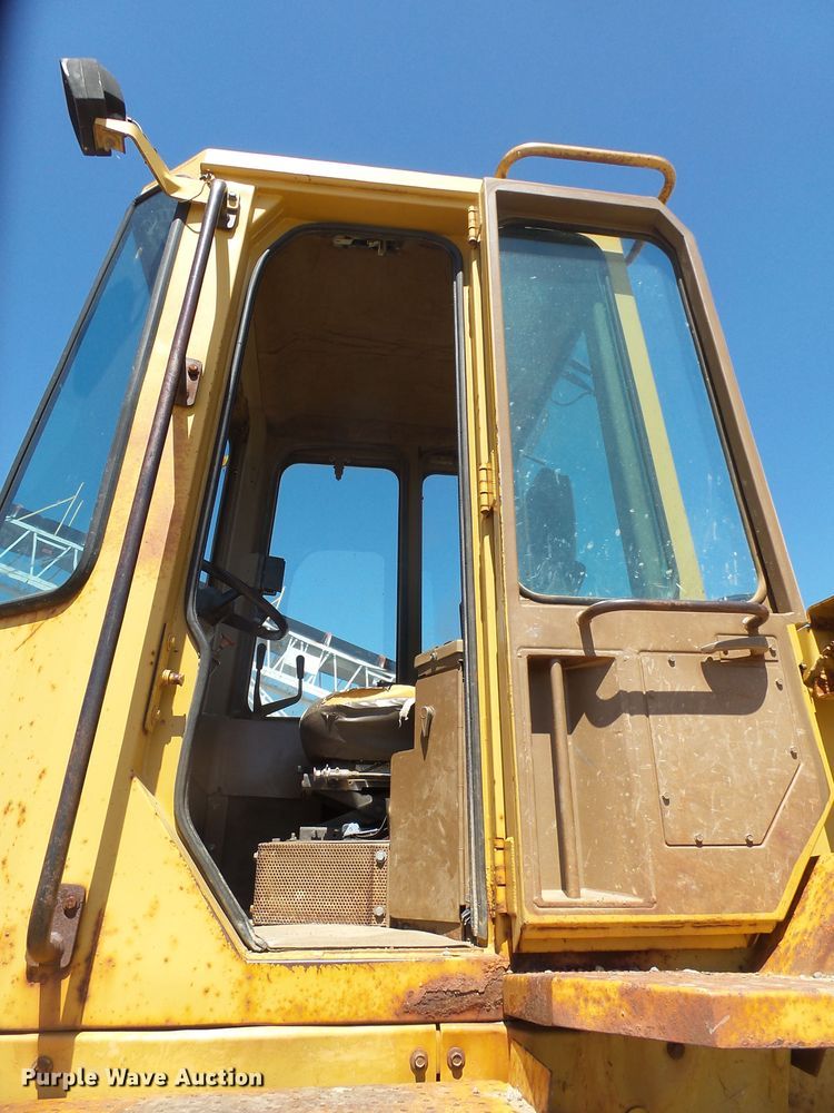 image for item DX9202 1991 Caterpillar 936E wheel loader