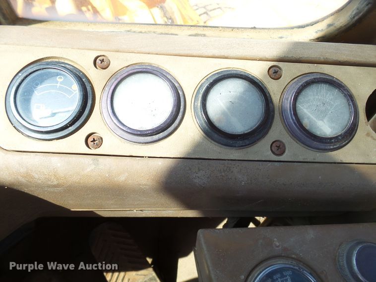 image for item DX9202 1991 Caterpillar 936E wheel loader