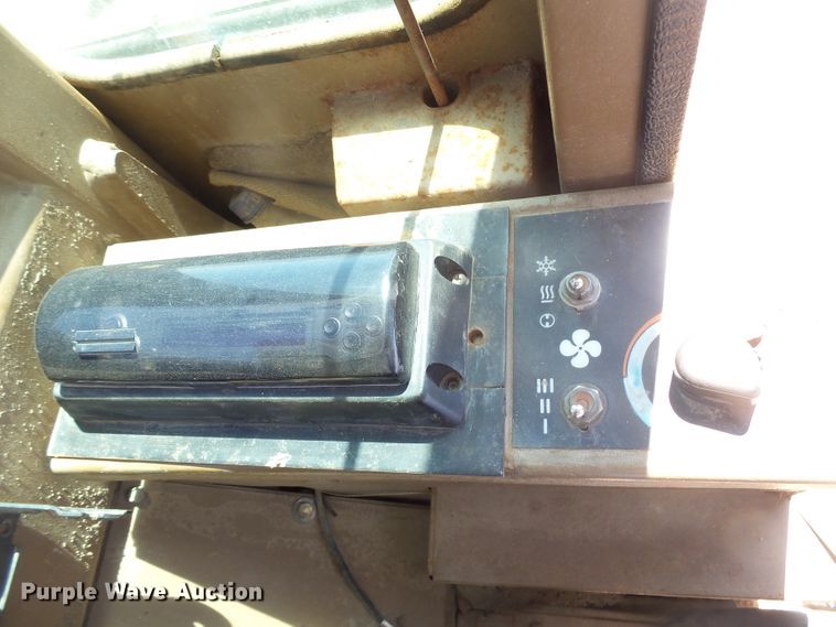 image for item DX9202 1991 Caterpillar 936E wheel loader