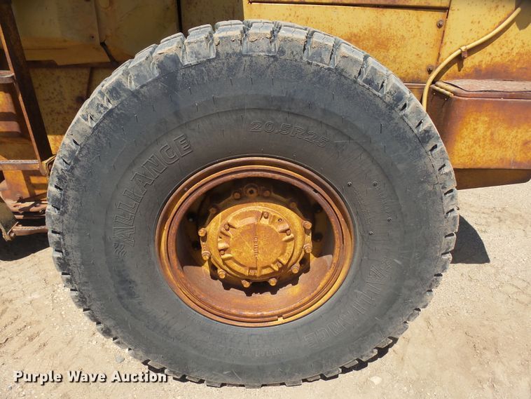image for item DX9202 1991 Caterpillar 936E wheel loader