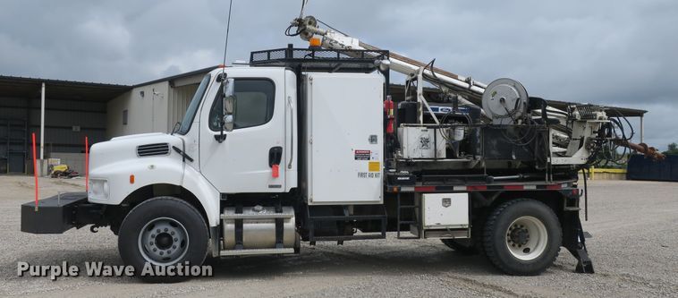 image for item EA9337 2009 Freightliner Business Class M2 pressure digger truck