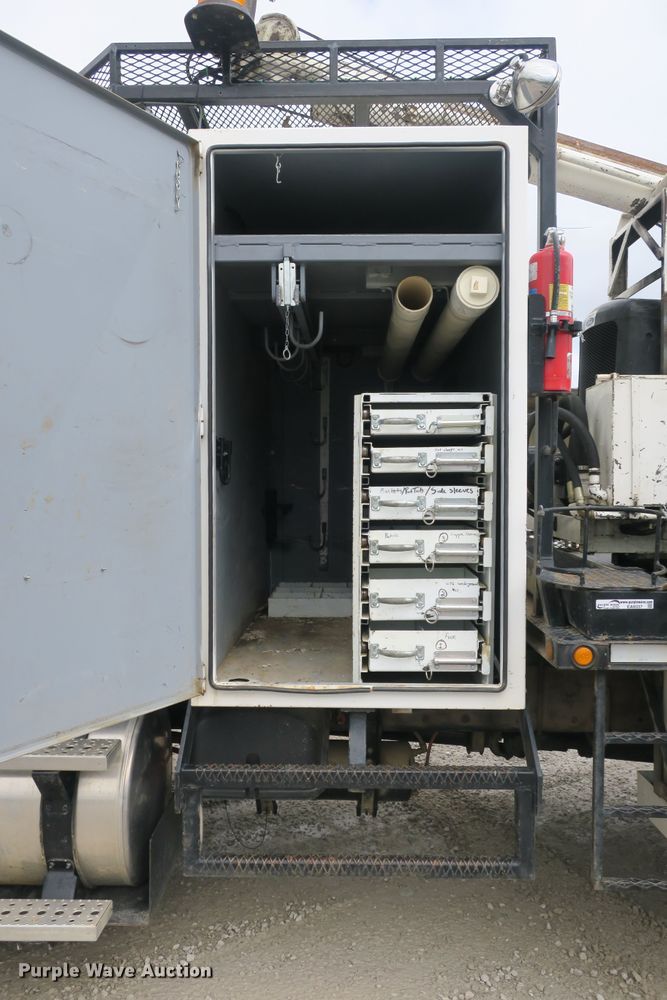 image for item EA9337 2009 Freightliner Business Class M2 pressure digger truck