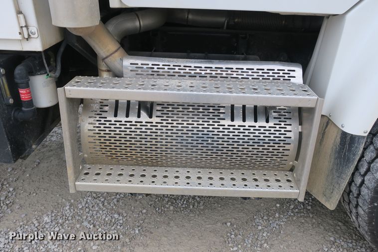 image for item EA9337 2009 Freightliner Business Class M2 pressure digger truck