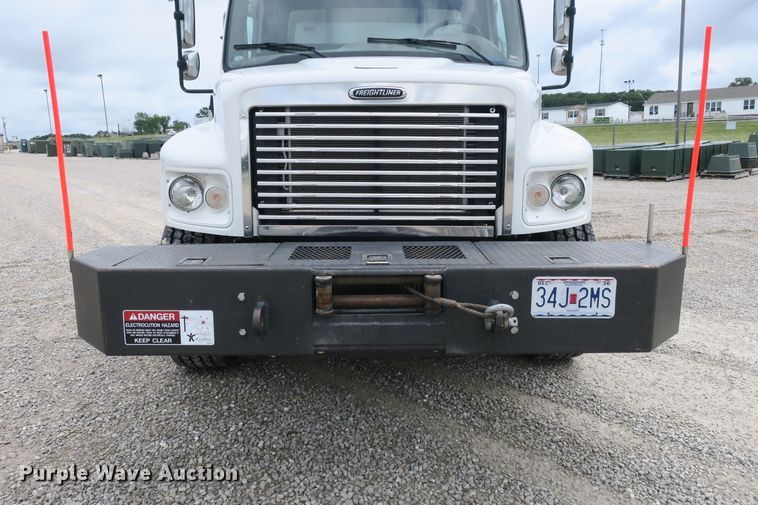 image for item EA9337 2009 Freightliner Business Class M2 pressure digger truck